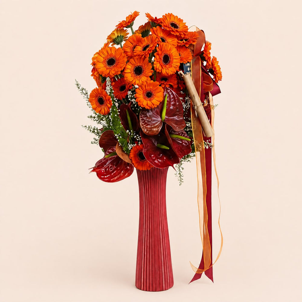 Yivli Vazoda Gerbera ve Antoryum Aranjmanı